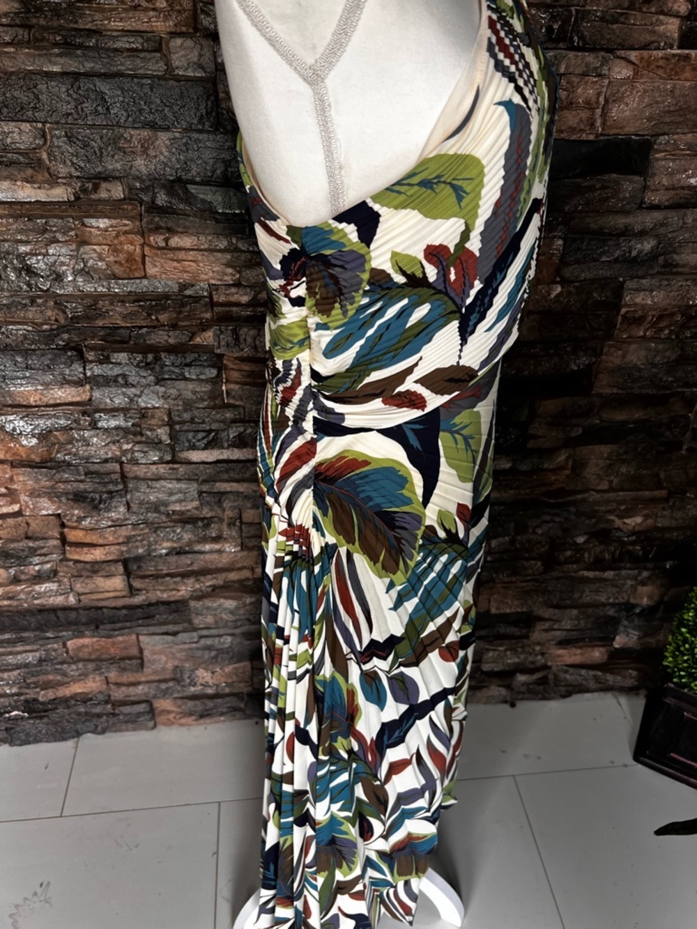 Nicole Miller One-Shoulder Leaf-Print Midi Dress in Green, Blue and Tan - Picture 5 of 16